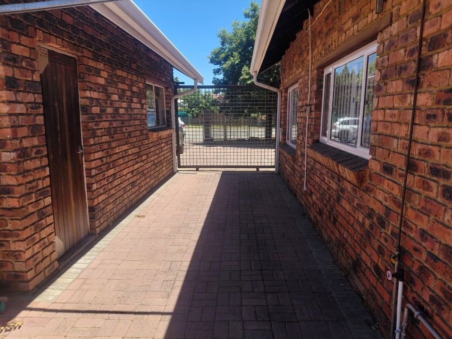 3 Bedroom Property for Sale in Vaalpark Free State